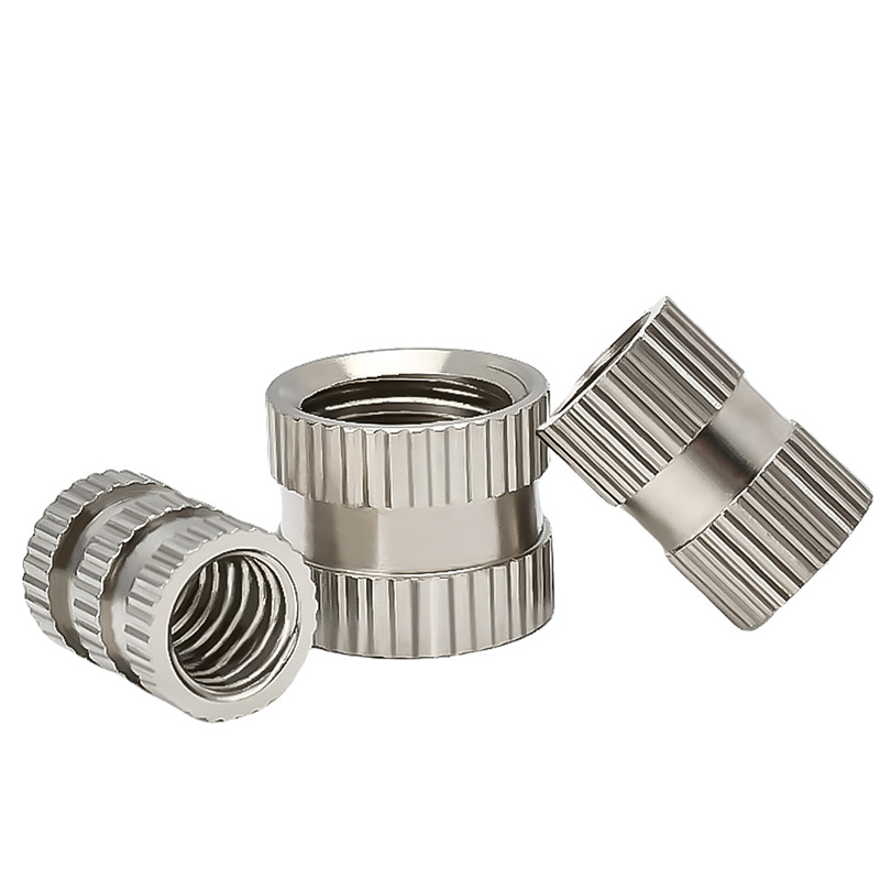 एंबेडेड इन्सर्ट नट